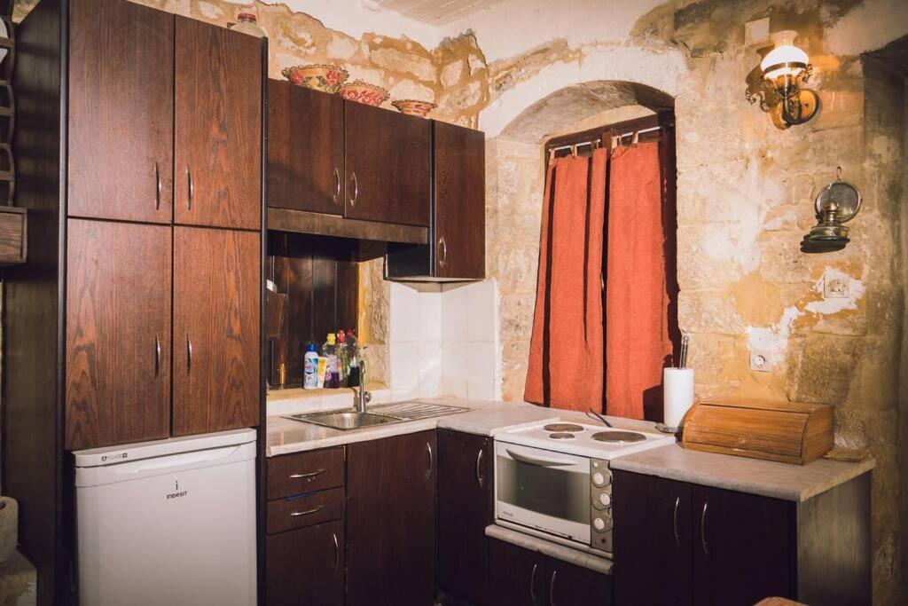 Villa The Royal Stonehouse : Sophia à Vasiliki  Extérieur photo