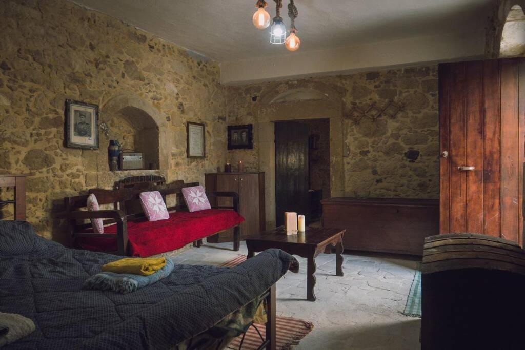 Villa The Royal Stonehouse : Sophia à Vasiliki  Extérieur photo